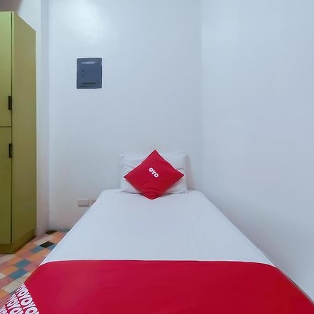 Spot On Junction Hostel Makati City Luaran gambar