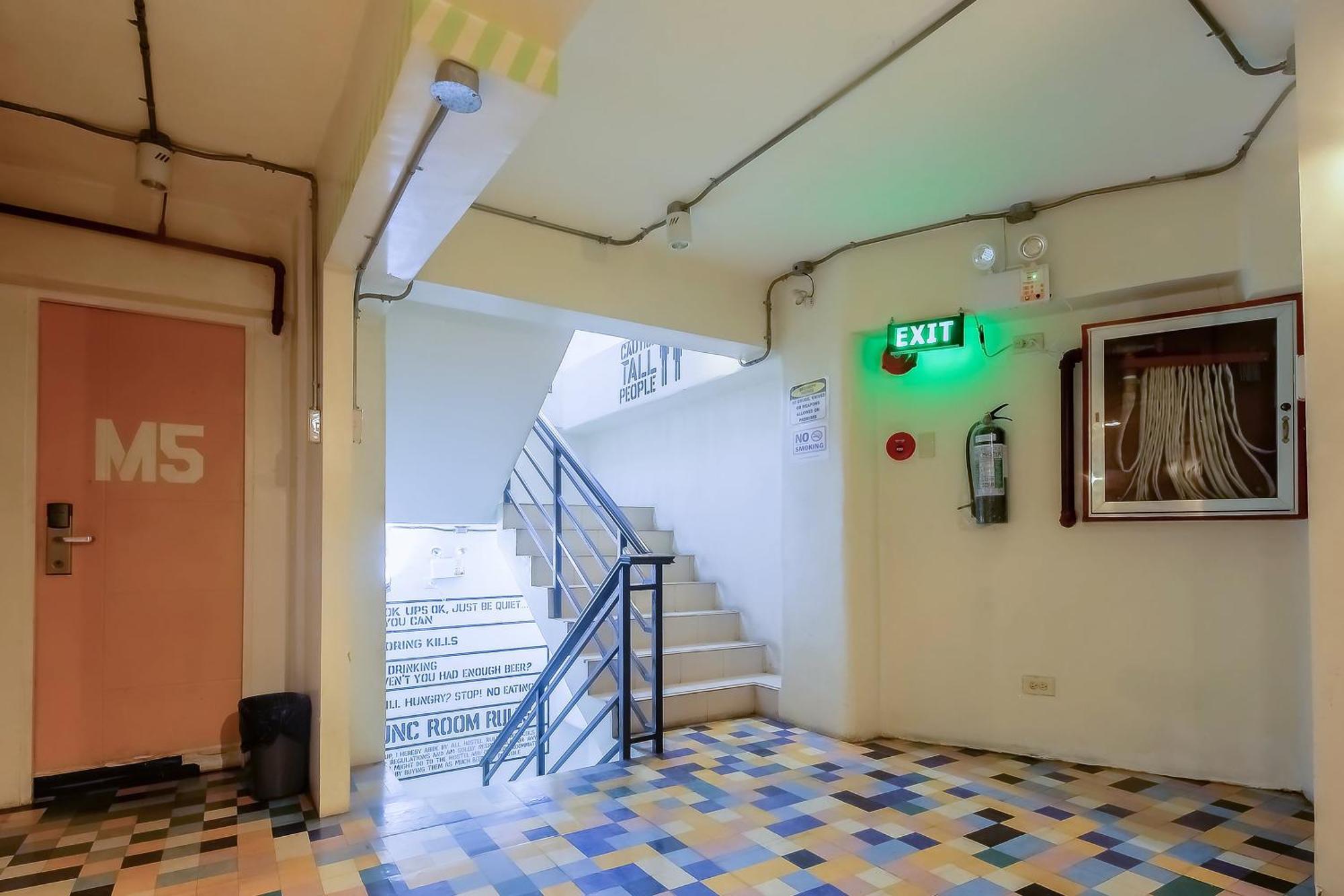 Spot On Junction Hostel Makati City Luaran gambar