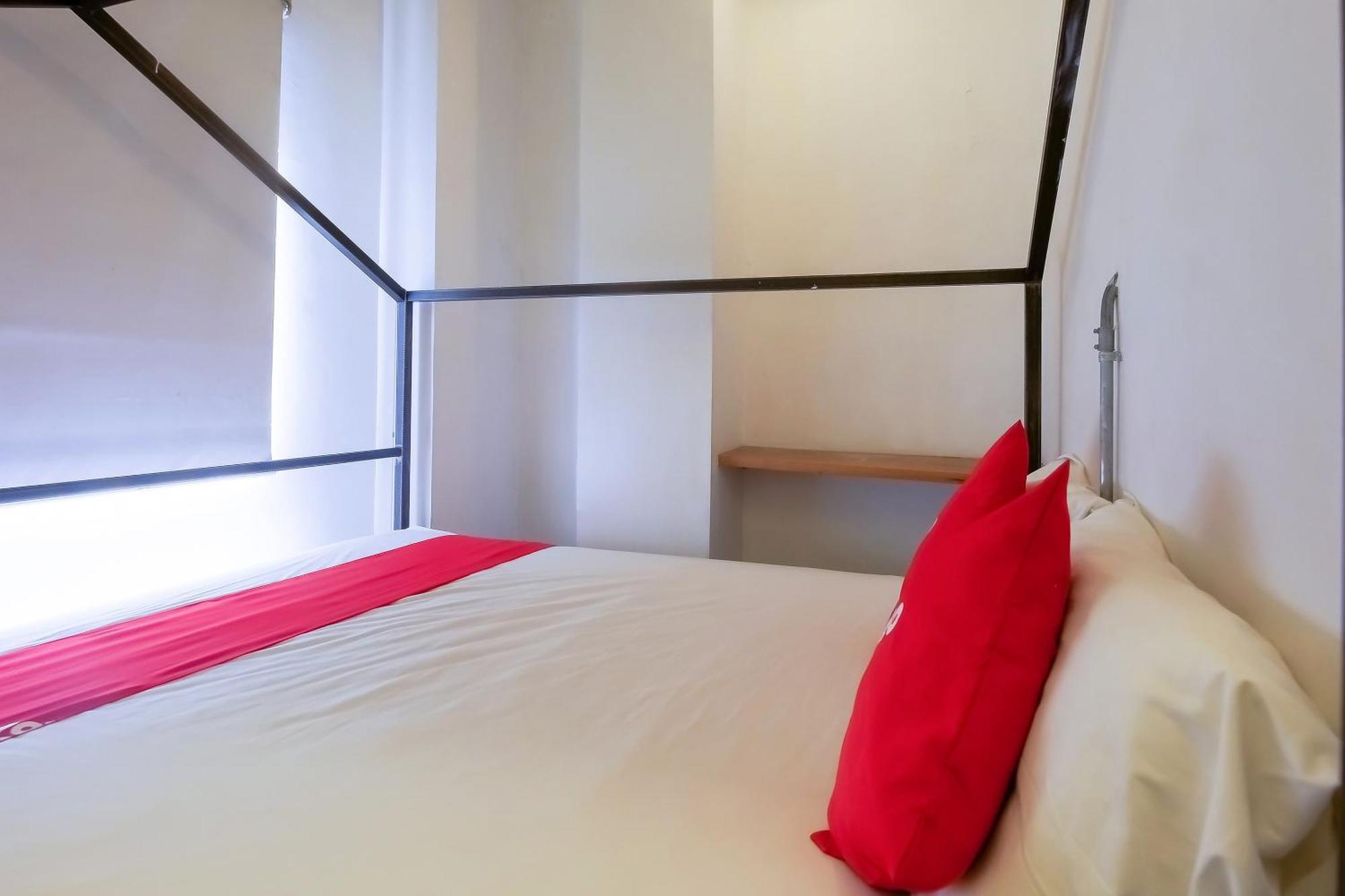 Spot On Junction Hostel Makati City Luaran gambar