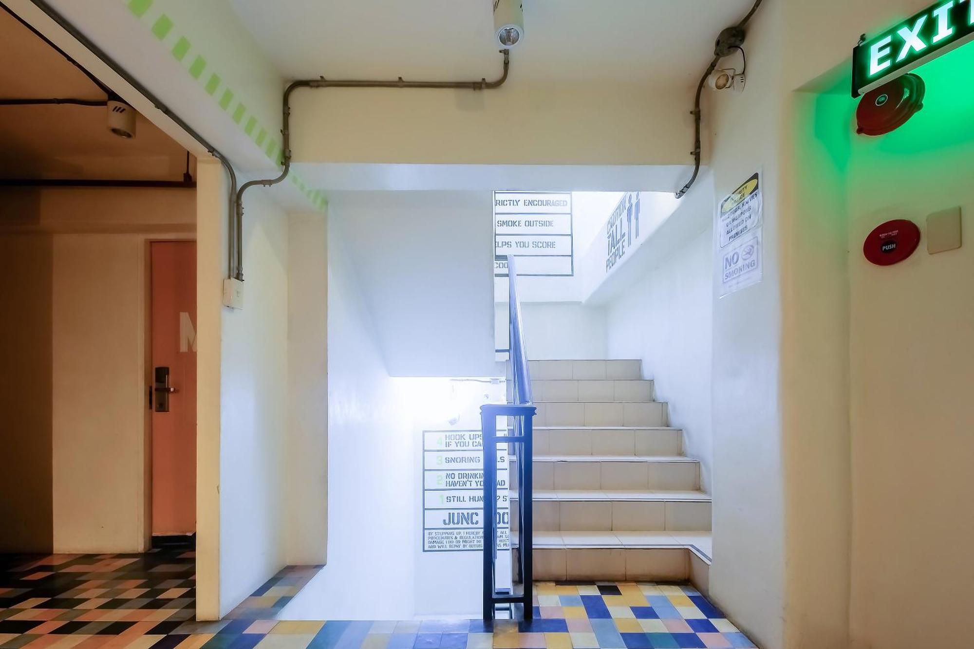 Spot On Junction Hostel Makati City Luaran gambar