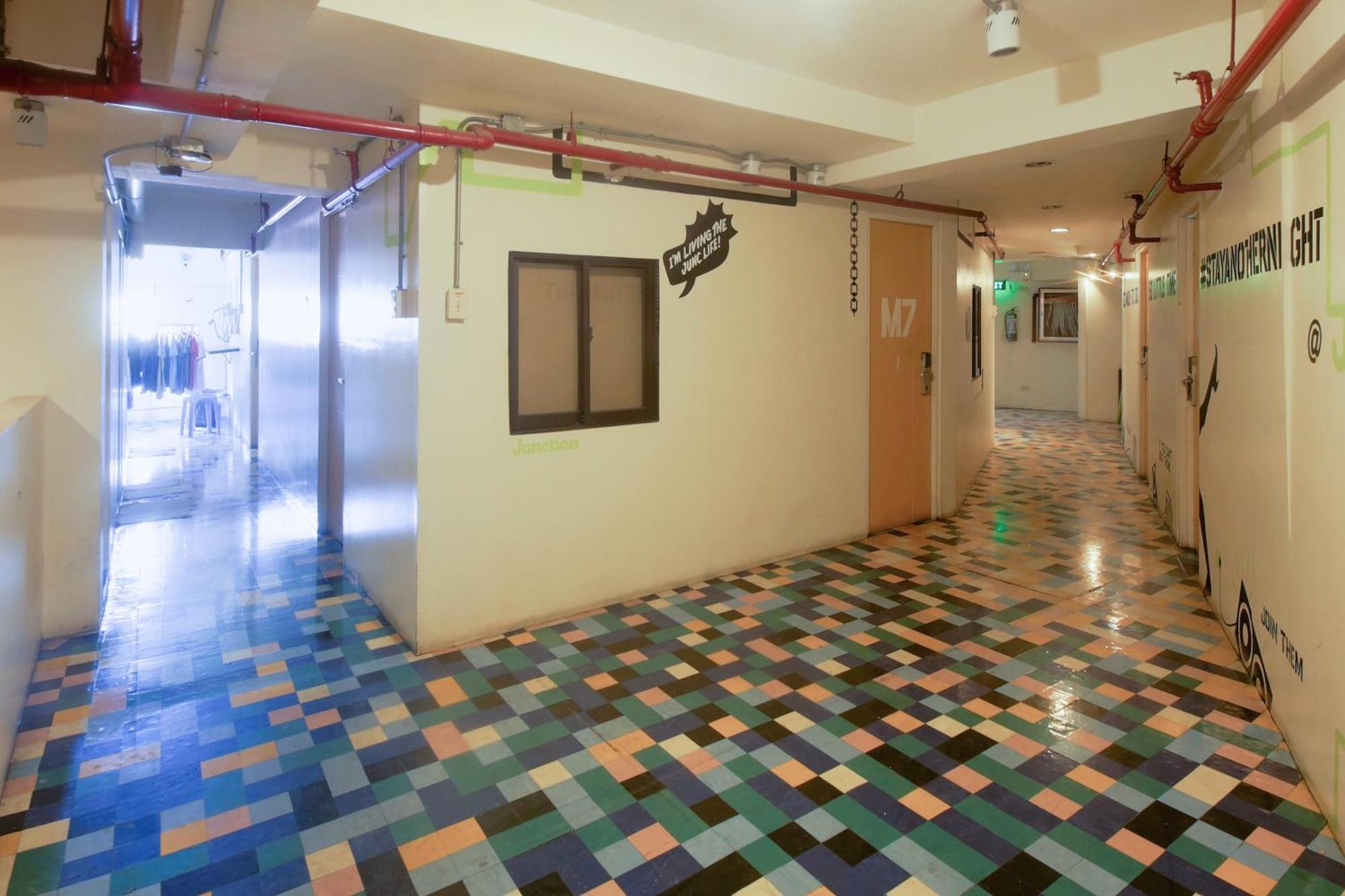 Spot On Junction Hostel Makati City Luaran gambar